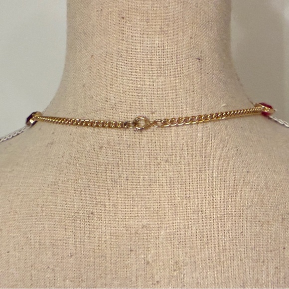 VINTAGE NECKLACE GOLD TONE CHAIN MULTI COLOR RED PURPLE GREEN FACETED GLASS 28” - Picture 8 of 9